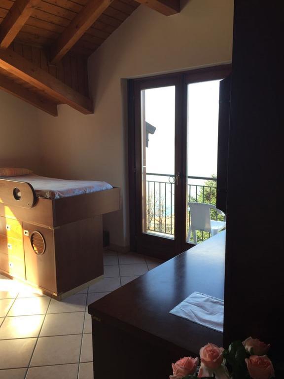 Ferienwohnung Apartment Laveno-Mombello Buitenkant foto