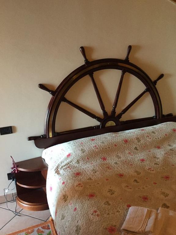 Ferienwohnung Apartment Laveno-Mombello Buitenkant foto