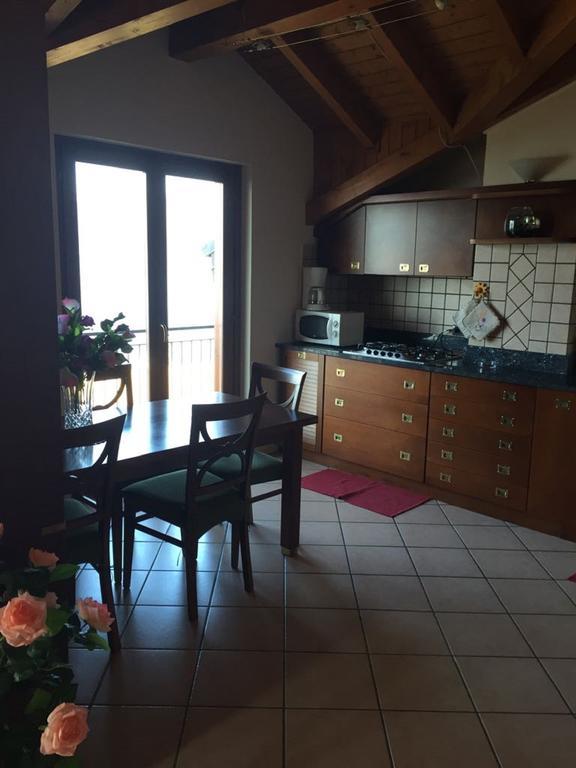 Ferienwohnung Apartment Laveno-Mombello Buitenkant foto